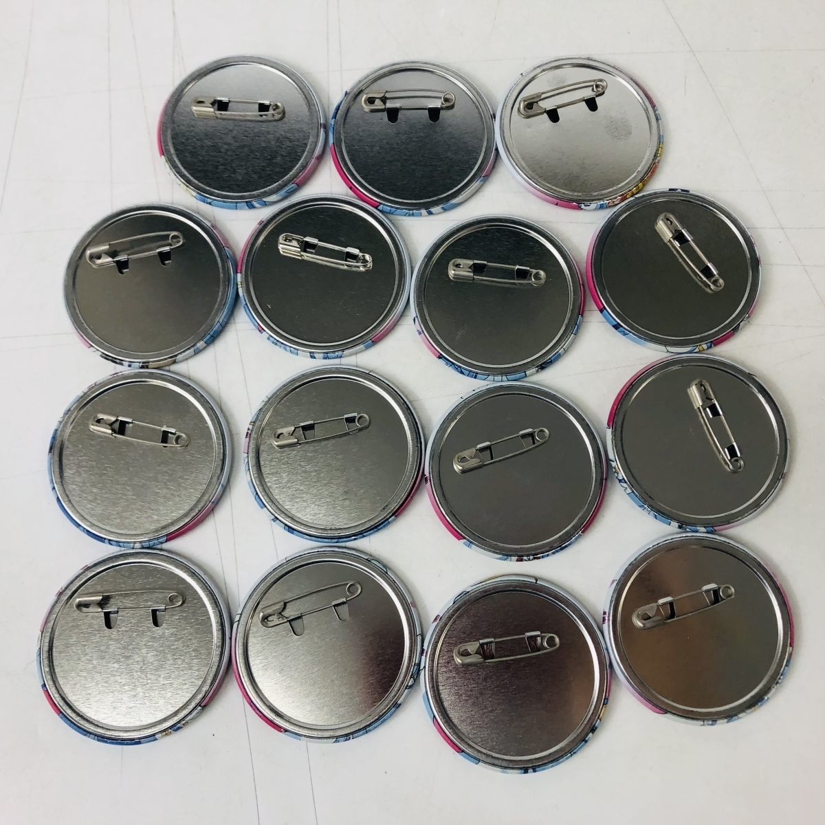 中古品 あんさんぶるスターズ!! あんスタ 4th 感謝祭 缶バッジ 15種