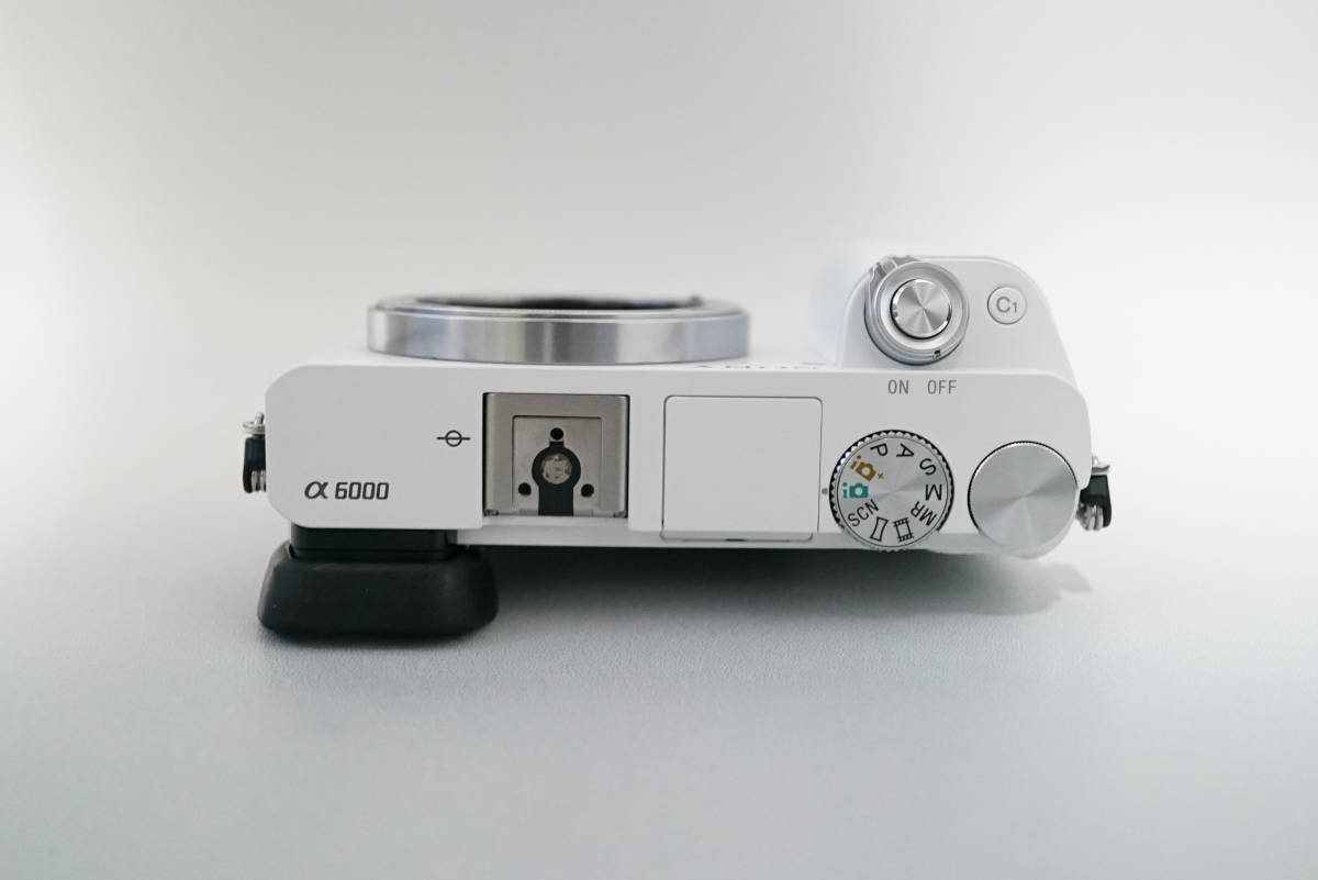 天体撮影 フルスペクトル改造 SONY α6000 ホワイトミラーレス 一眼 