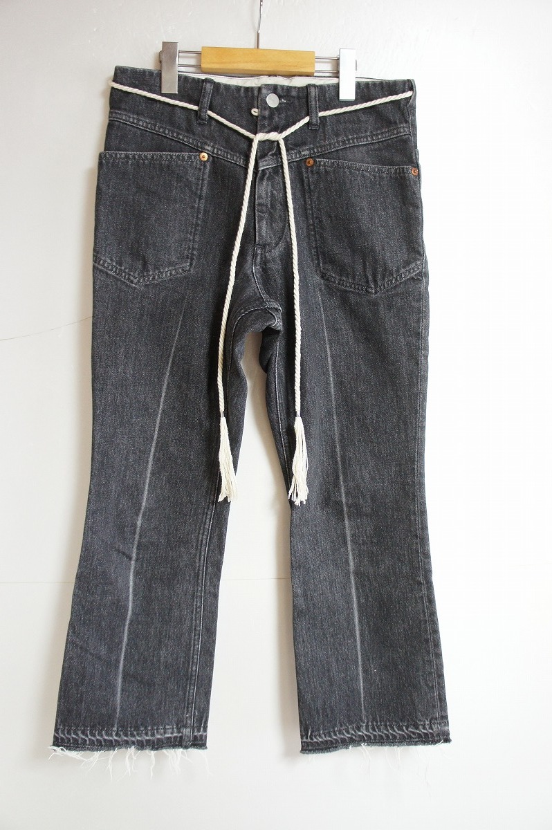 100%新品，大人気 20SS KAZUYUKI KUMAGAI ATTACHMENT カズユキクマガイ KP01-023 13.5oz デニム センタープレス フレア パンツ 薄黒 サイズ1 803M(ボトムス)｜売買されたオークション情報、yahooの商品情報をアーカイブ公開 - ボトムス