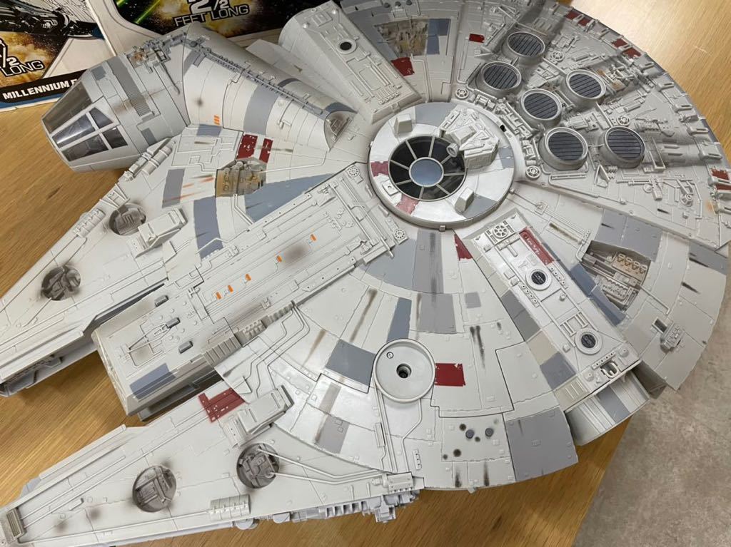 大型　アルティメット ミレニアムファルコンフィギュア スターウォーズ MILLENNIUM FALCON ミレニアム・ファルコン STAR WARS