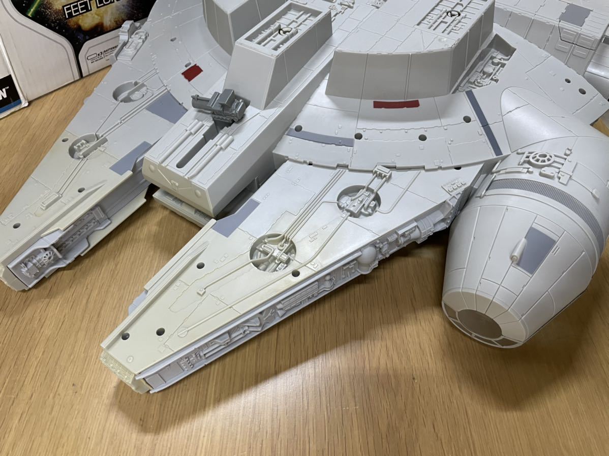 大型　アルティメット ミレニアムファルコンフィギュア スターウォーズ MILLENNIUM FALCON ミレニアム・ファルコン STAR WARS