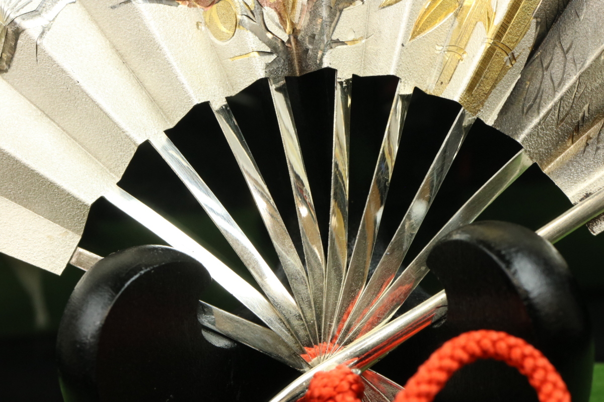l. 武比古 作 扇 純銀製 置物 SILVER 松竹梅 ガラスケース 付き 縁起物