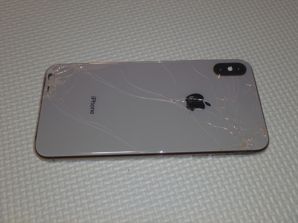 送料無料 Apple iPhone XS MAX ジャンク AppleiPhoneXSMAXジャンクです