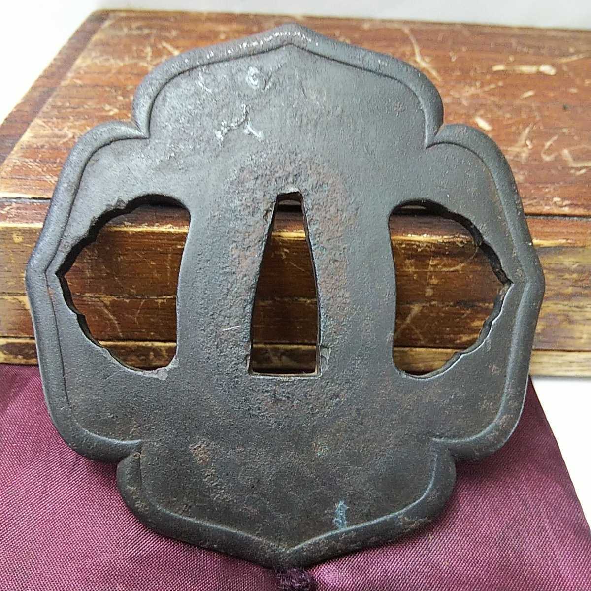 Yahoo!オークション 時代武具 希少品 九曜紋散鉄地大鍔 象嵌入 [銘：豊