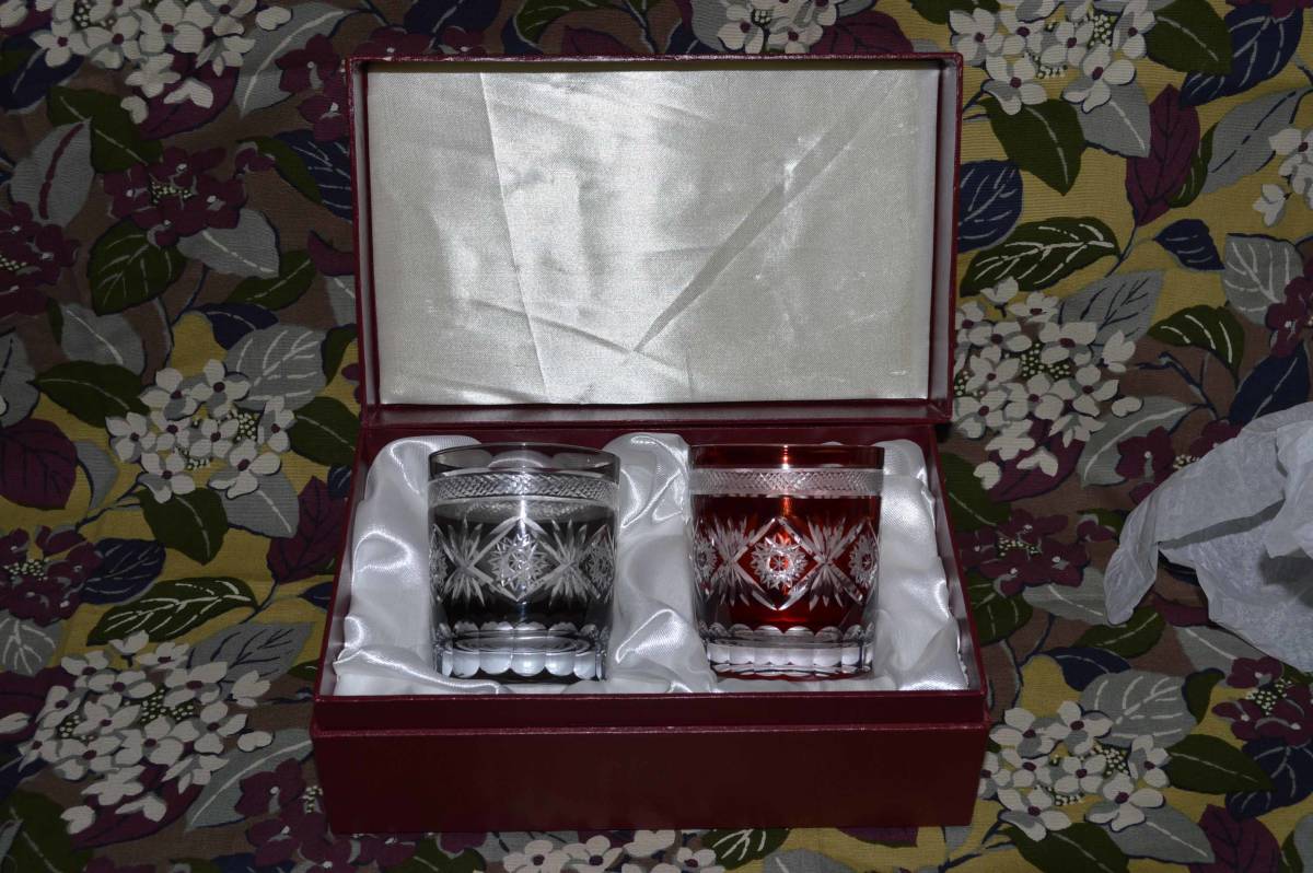 切り子 吉谷硝子　Ｍｙｇｌａｓｓ　・ダイヤペアセット　色違い　グラス　２客セット　（箱入り・未使用品）