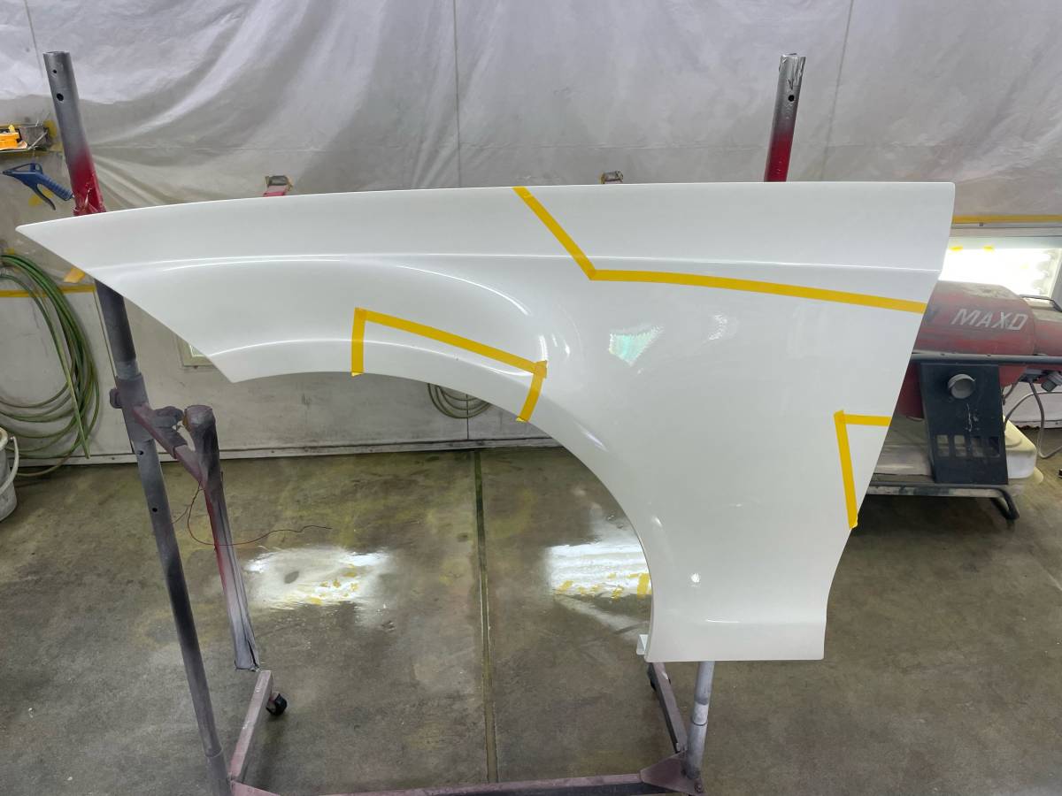 メルセデスベンツ　W218　CLSクラス　左フロントフェンダー　純正品