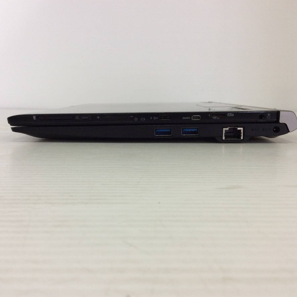 2in1 】 東芝 dynabook R82/D PR82DEGDC67AD11 / Intel Core m5-6Y54