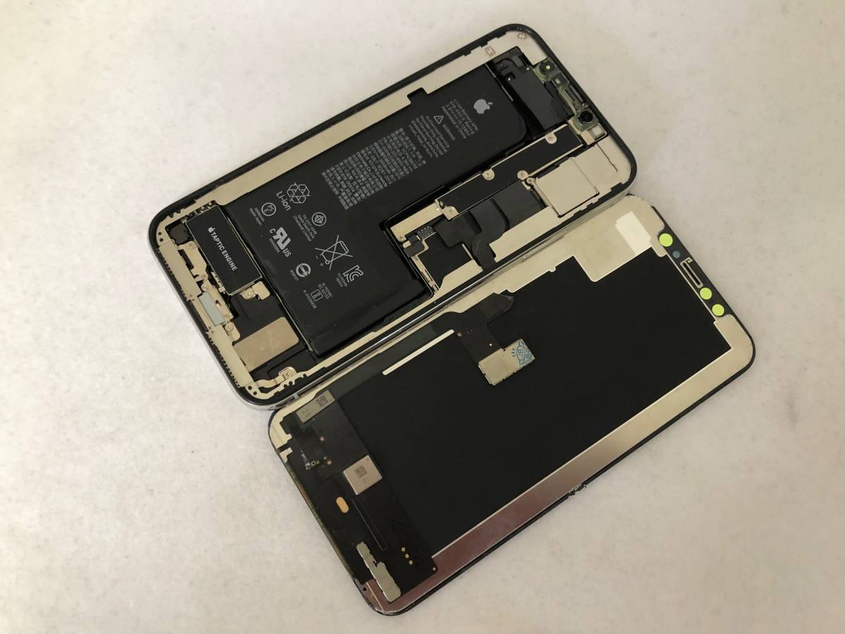 SIMロック解除済 au iPhone XS 64GB シルバー MTAX2J/A A2098 ジャンク