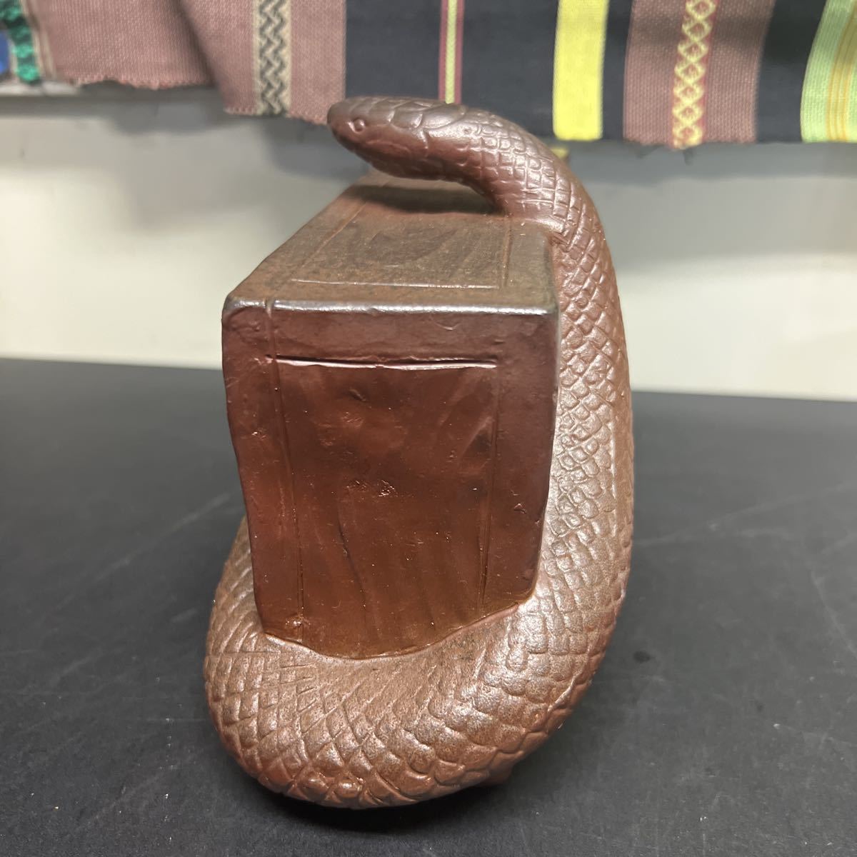 t8-74 備前焼 蛇 巳 千両箱 縁起物 置物 箱無し 品の入札履歴 - 入札者