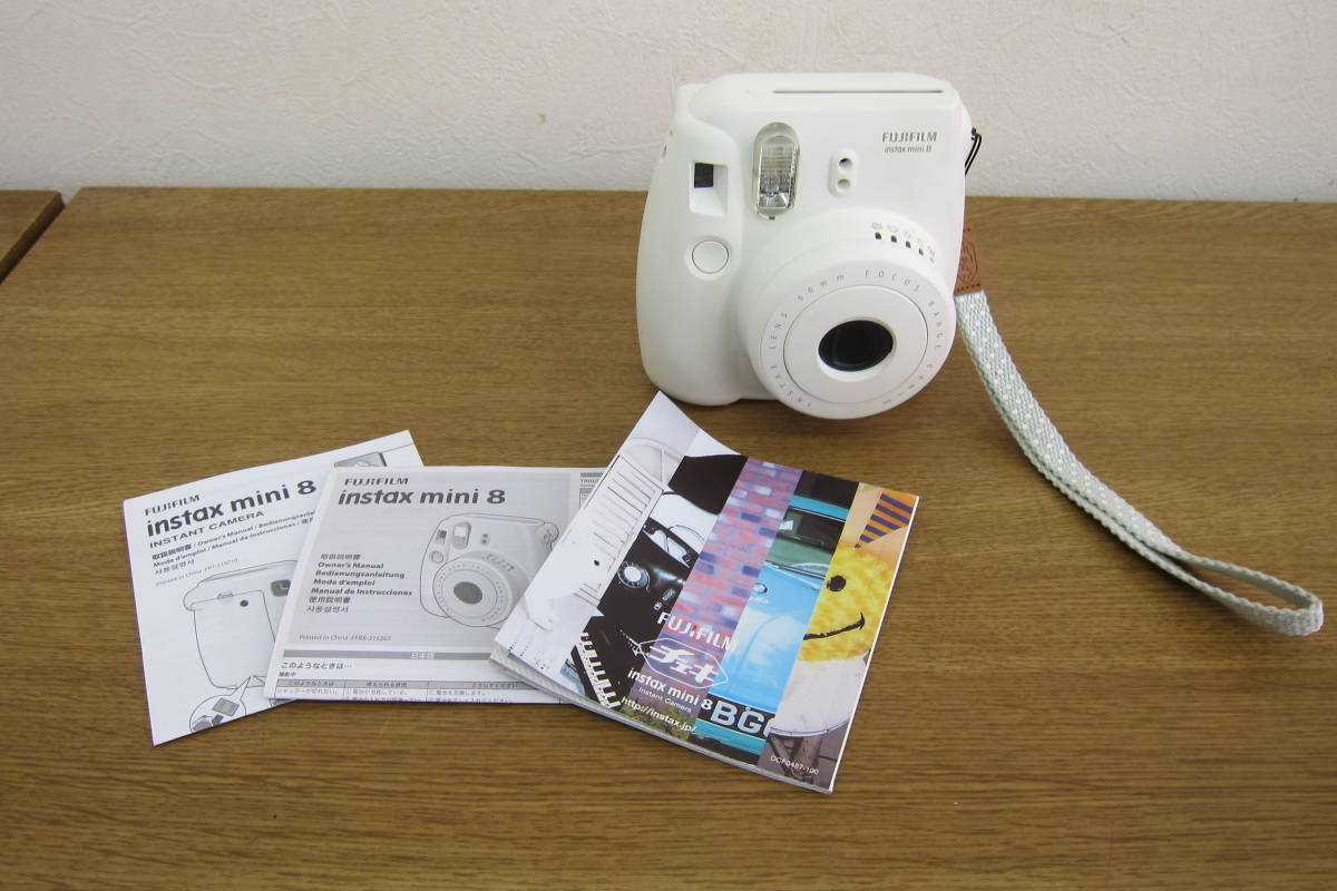 フィルムカメラ FUJI FILM INSTAX MINI 8+ WHITE Amazon | 富士フイルム(FUJIFILM) インスタントカメラ チェキ instax