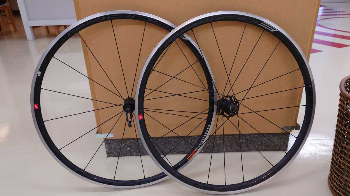 全国無料，得価 フルクラムレーシング３ 17c シマノ11s(27インチ、700C)｜売買されたオークション情報、yahooの商品情報をアーカイブ公開 - オークファン ホイール（完組、手組）