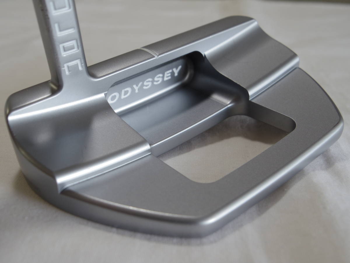 ○ODYSSEY TOULON SEATTLE STROKE LABカーボン複合シャフト装着
