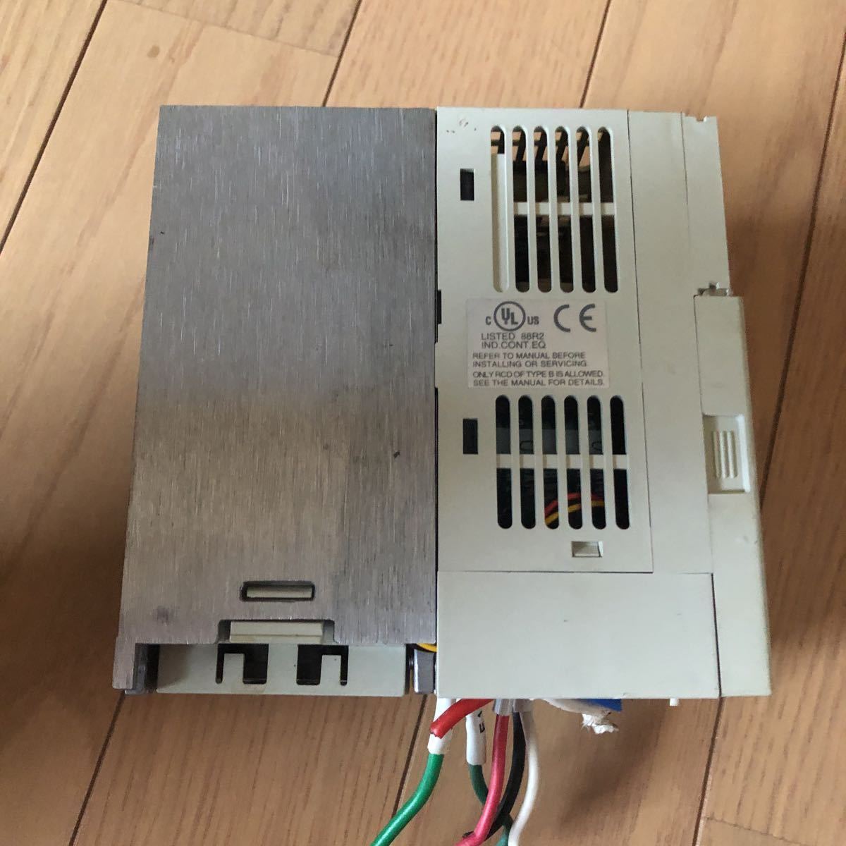 MITSUBISHI 三菱電機インバータFR-E520-0.75K インバータ FR-E520-0.75