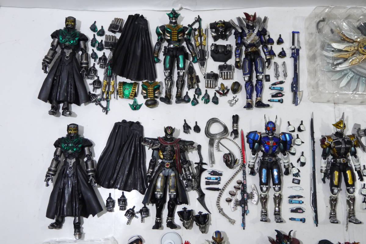 2612T/S.I.C. 仮面ライダー電王・キバ・カブト・龍騎・W フィギュア 