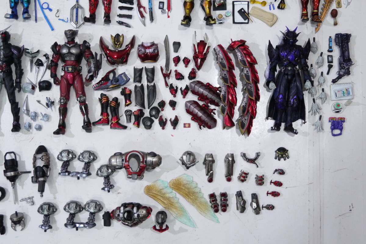 2612T/S.I.C. 仮面ライダー電王・キバ・カブト・龍騎・W フィギュア 