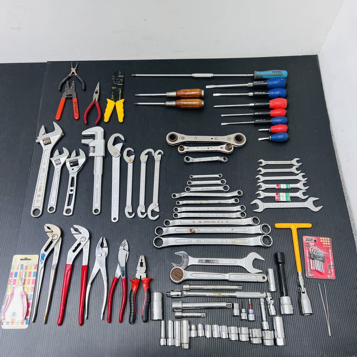 220812-64】工具セット KTC 多め diy 整備 まとめてセット ソケット 