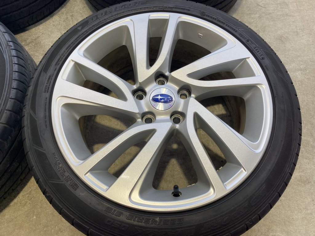 レヴォーグ スバル STI ガリ傷無し 美品 スバル（ホイール）のフリマ 