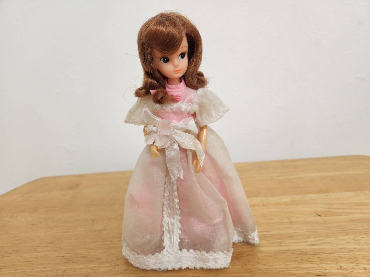 31.タカラ初代リカちゃん人形ツイスト(人形)｜売買されたオークション