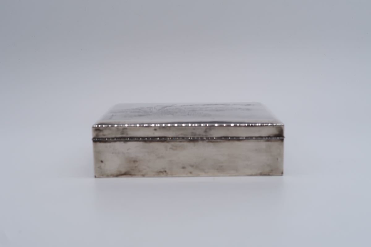 SILVER 銀製 煙草入 新品 宝石箱　正広刻　三越製　菊　草花図 銀製 煙草箱 在銘 山水楼閣図 巻莨入 銀被 唐木 小箱