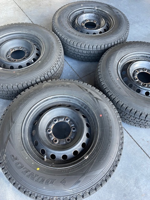 車 195/80R15 107/105LT 200系 ハイエース 仙台で直接手渡希望