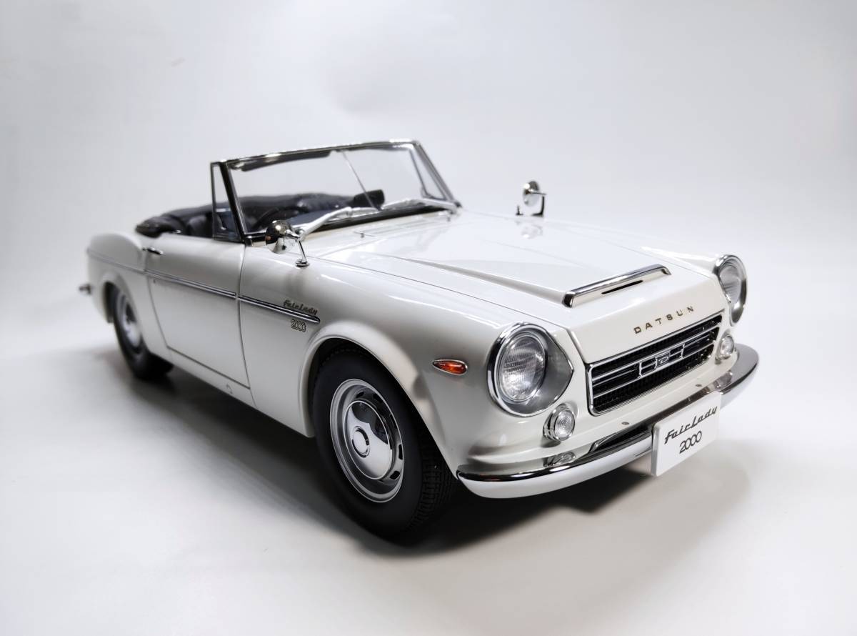 オートアート　1/18　ダットサン　フェアレディ2000 SR311 オートアート1/18 ダットサンフェアレディ2000 SR311 ホワイト