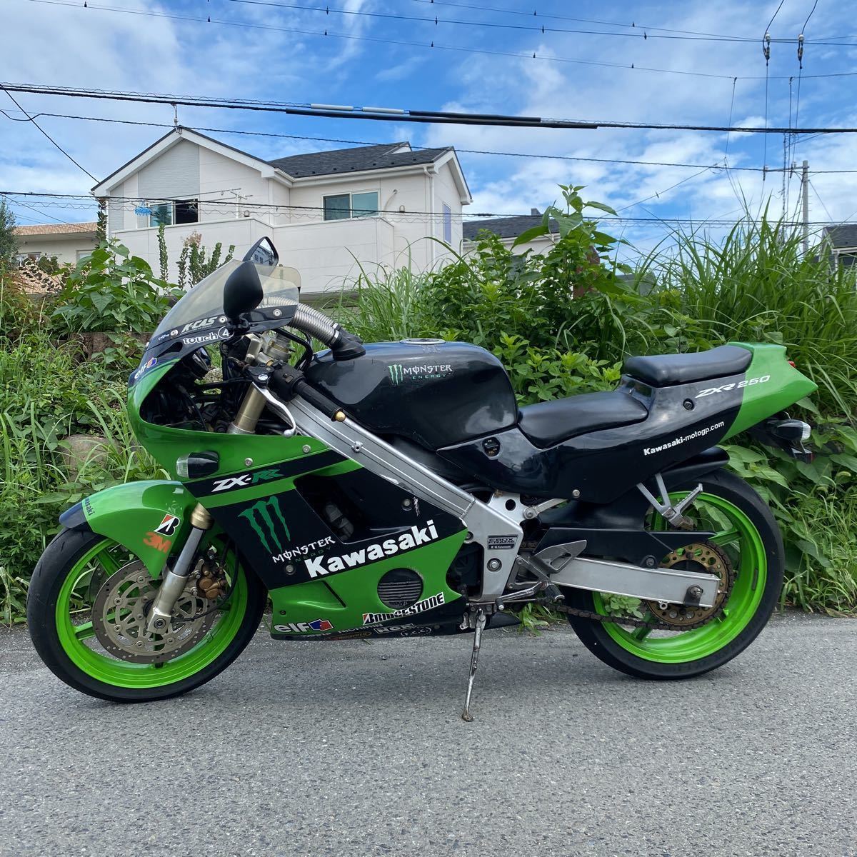 ぴちゃ KAWASAKI ZXR250A ガチャピン F1サウンド ETC付き タイヤほぼ の入札