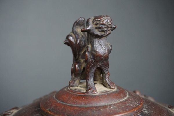 A-330□時代唐銅 獅子つまみ蓋 刀目貫模様 茶道具模様 足付香炉(銅製 