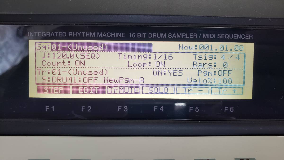 メンテ済!!☆AKAI MPC2000XL☆スライダー新品 最新OS フルメモリ32MB 