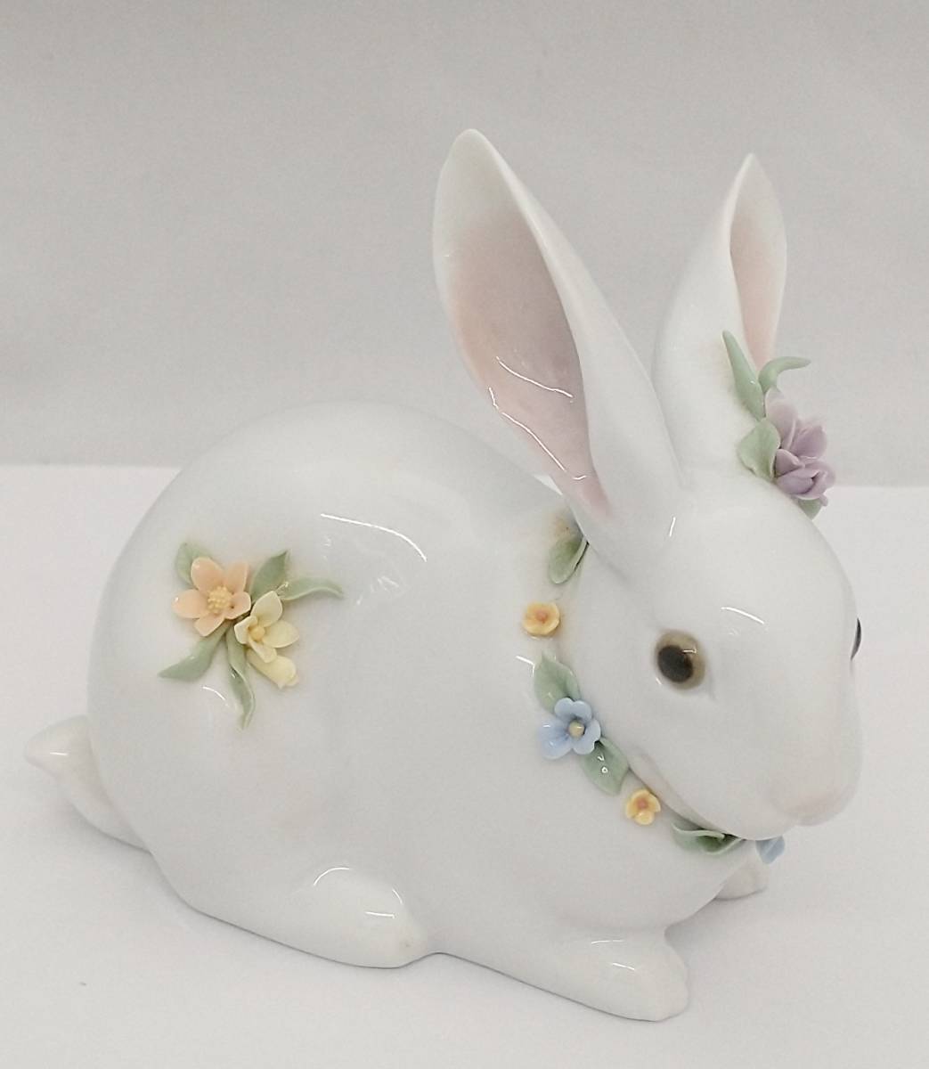 リヤドロ 花飾りの白うさぎ LLADRO | フィギュリン 置物 陶器 II 