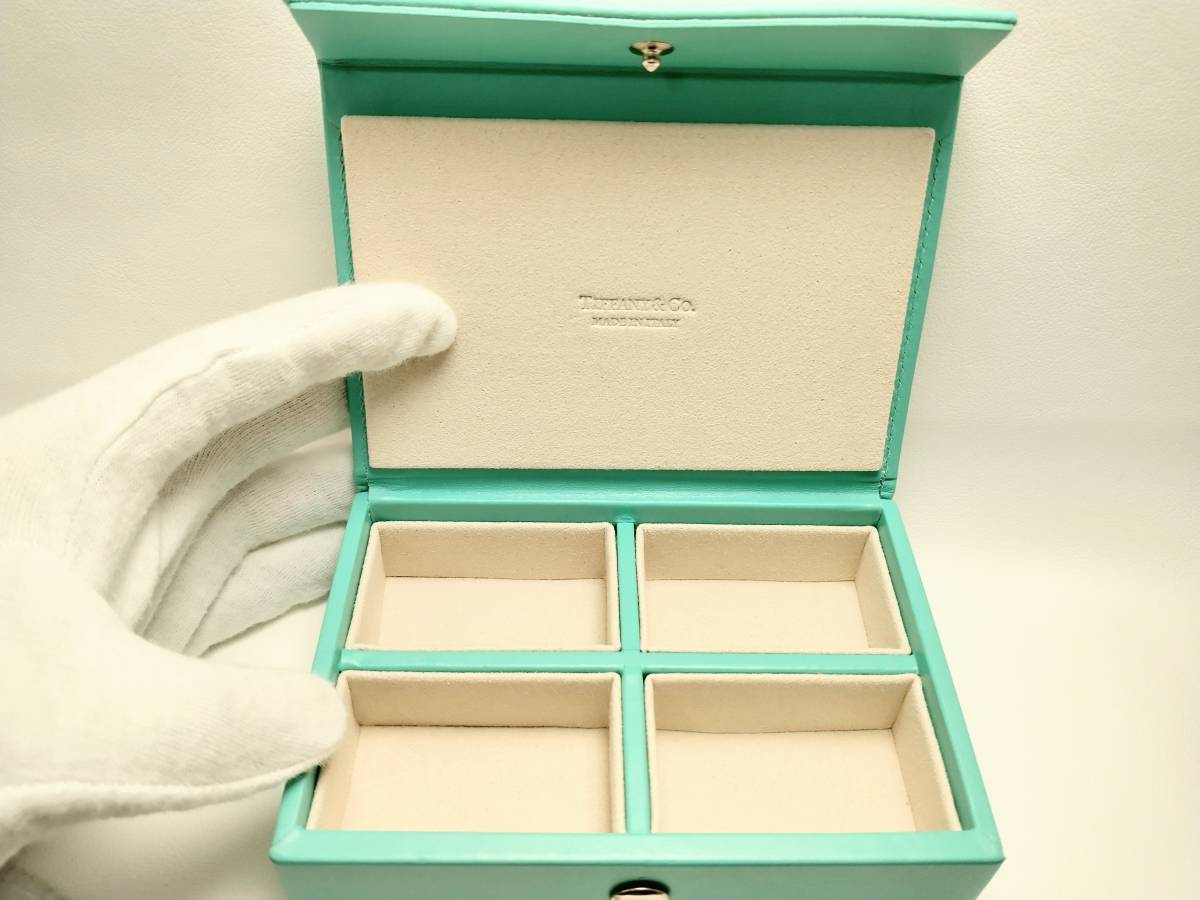 Tiffany&Co. ロゴ スモール マルチボックス 【公式通販】
