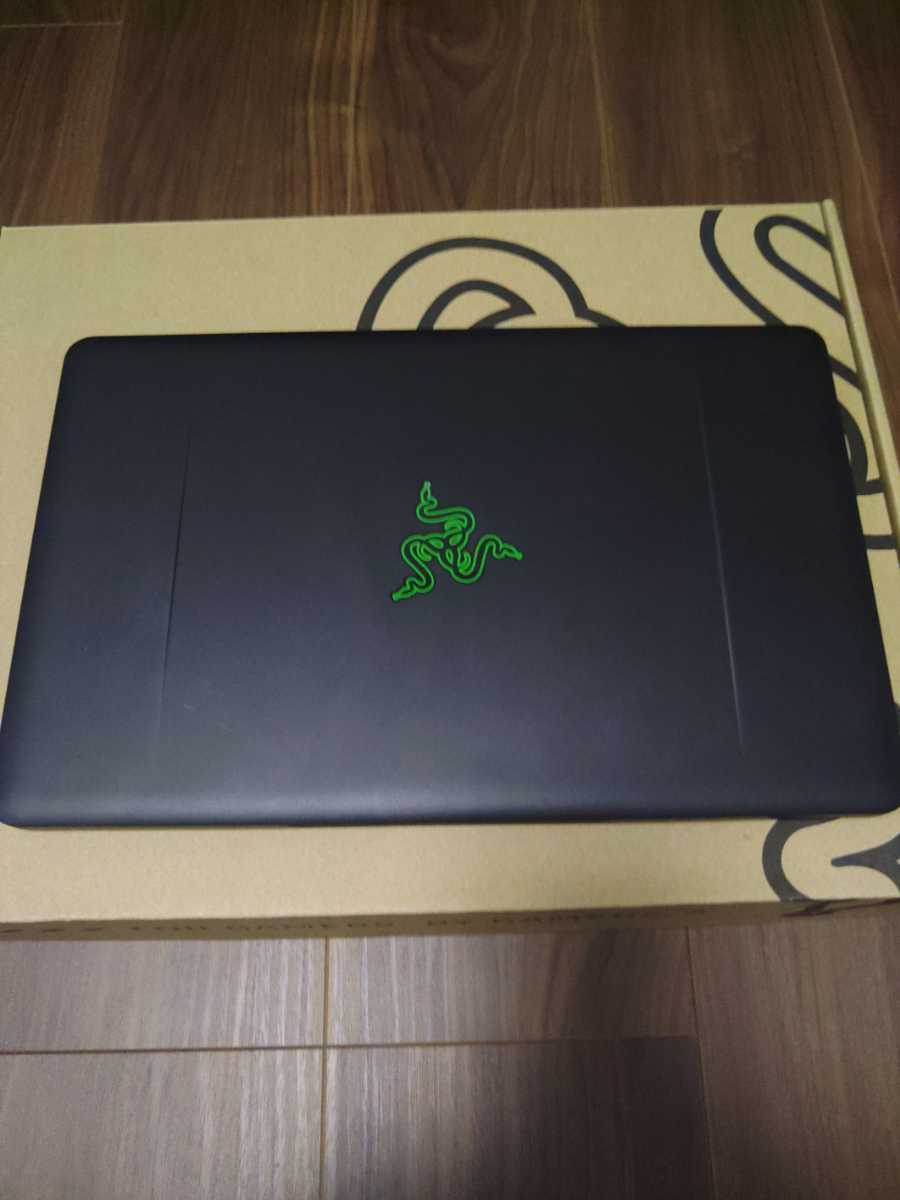 Razer BLADE STEALTH RZ09-0168 Windows ノートブック、ノートパソコン