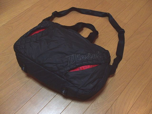 本物保証，定番人気 早勝 軽量DIESELキルト加工2wayバッグ 使い勝手抜群 ディーゼル刺繍入りショルダーバッグ 手提げバッグふわふわ素材(かばん、バッグ)｜売買されたオークション情報、yahooの商品情報をアーカ かばん、バッグ