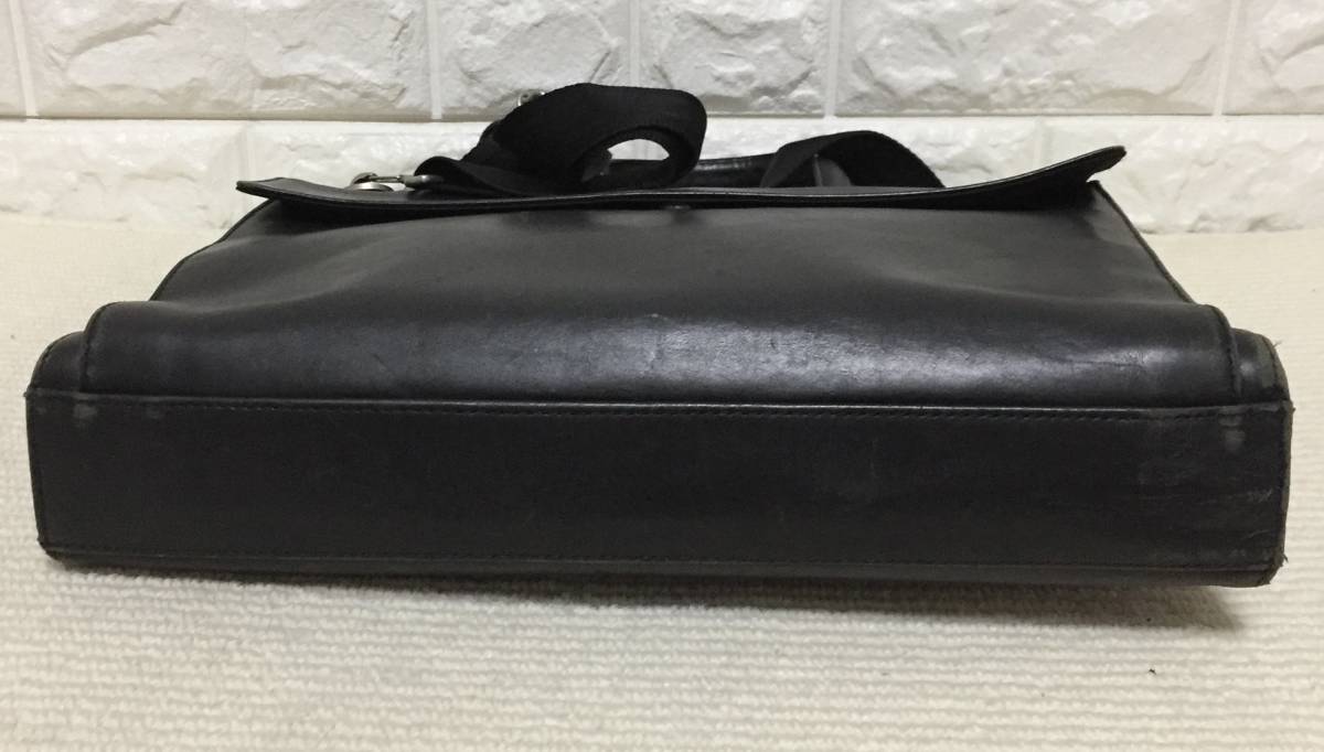 COMME CA DU MODE コムサデモード 本革 レザー ショルダーバッグ COMME 