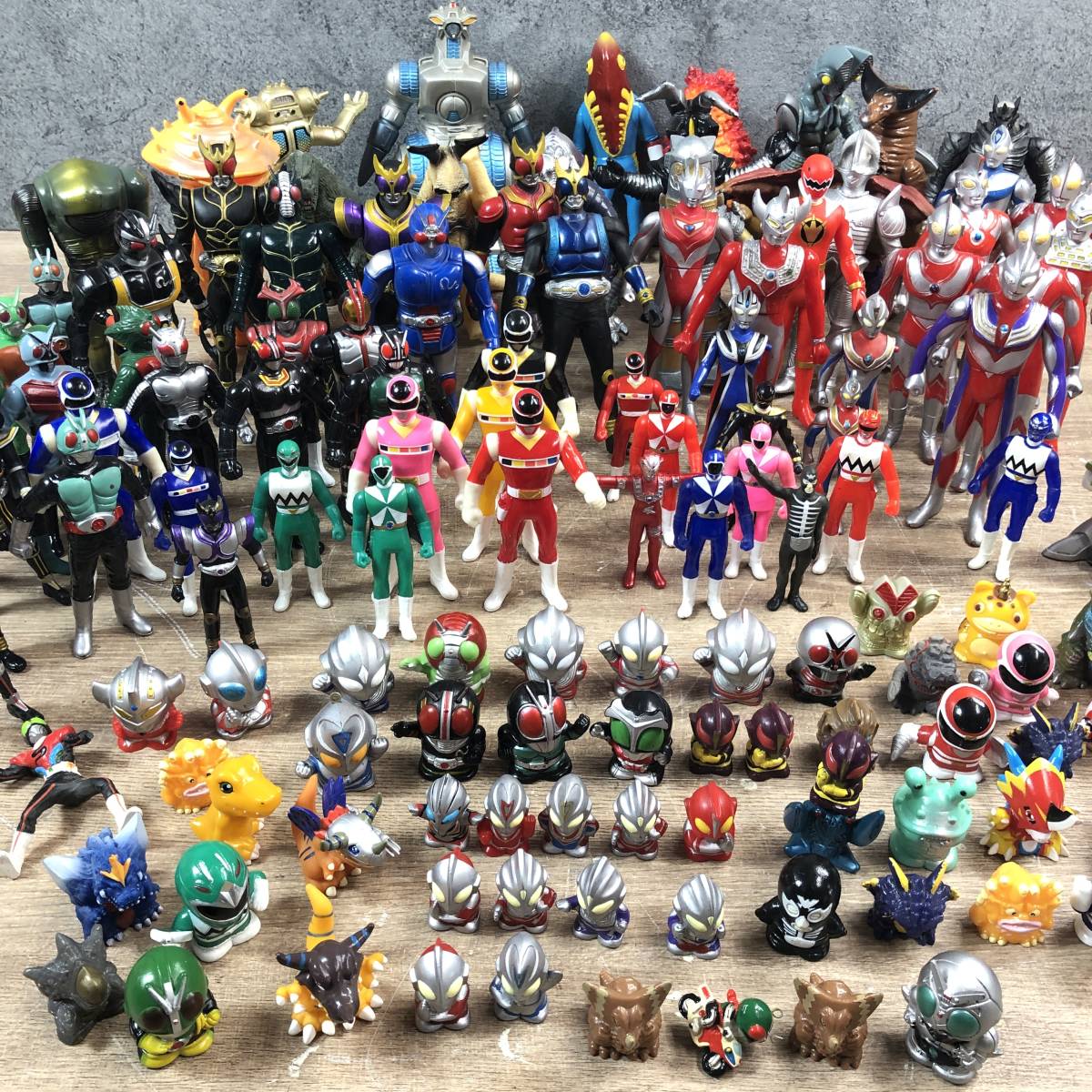 本物保証 1円スタート ウルトラマン ウルトラ怪獣 戦隊ヒーロー 仮面ライダー ソフビ 指人形 まとめ 当時物 昭和レトロ BANDAI 現状品 1スタ 菊TK(ソフビ)｜売買されたオークション情報、yahooの商品情報 ソフビ