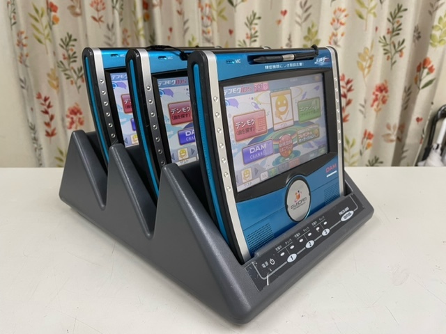 DAM CM2000 カラオケ機器 3点 PMC35 通信カラオケ DAM デンモクid CM2000-DK×3台 チャージャー付 動作OK