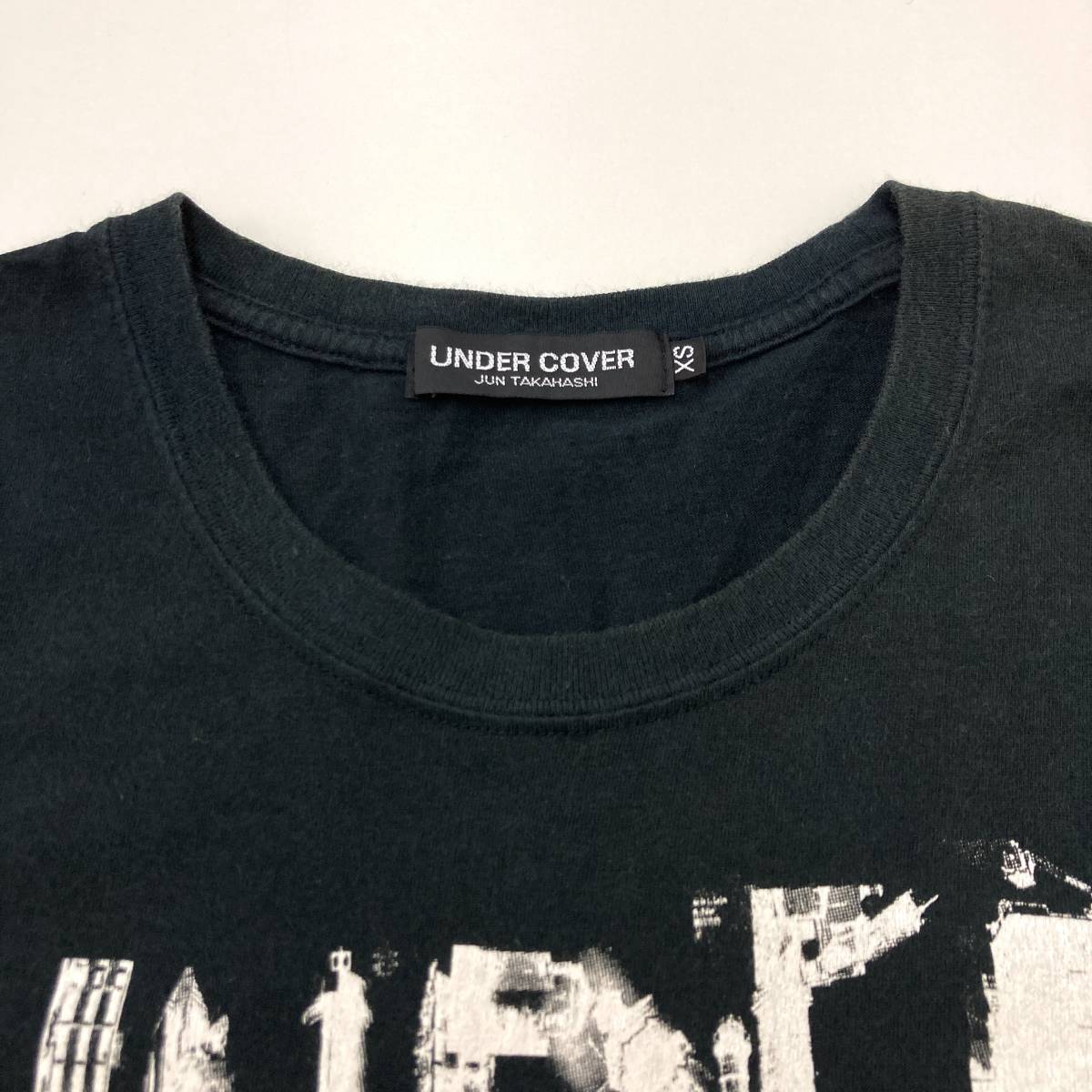 レア UNDERCOVER Original Fake KAWS ロゴ Tシャツ 黒 XSサイズ レア UNDERCOVER Original Fake KAWS ロゴ Tシャツ 黒 XSサイズ