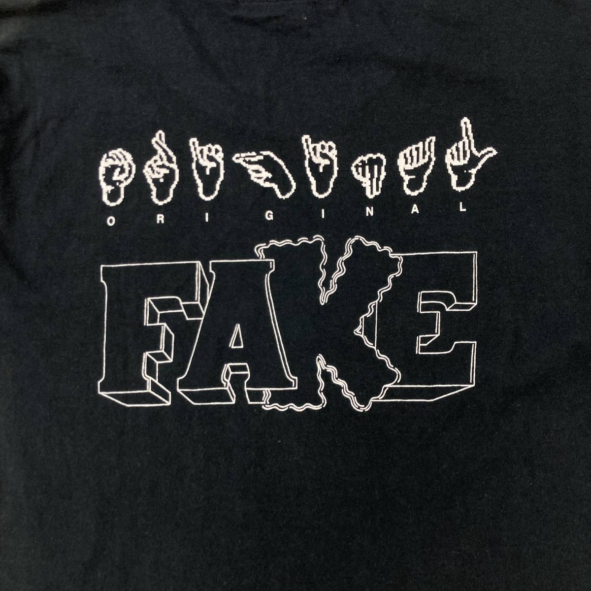 レア UNDERCOVER Original Fake KAWS ロゴ Tシャツ 黒 XSサイズ レア UNDERCOVER Original Fake KAWS ロゴ Tシャツ 黒 XSサイズ