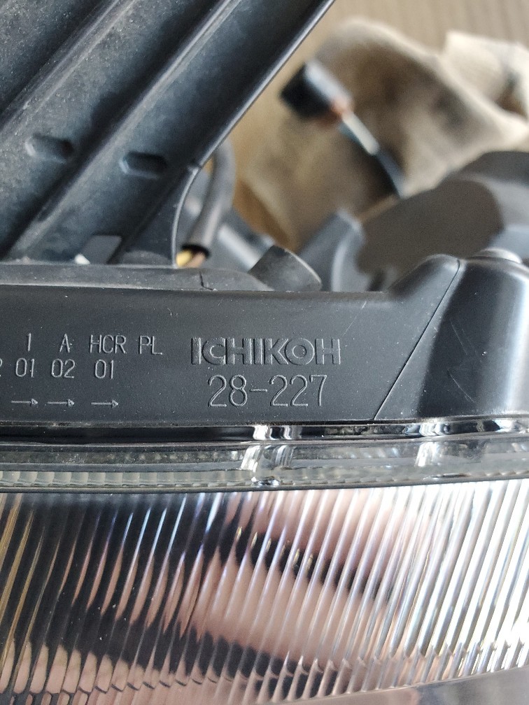 エスクァイア ZRR80 左 ヘッドライト トヨタ 後期 LED ZRR85 0 ヘッドランプ ZWR80 純正 ノア 補修歴有り ICHIKOH 純正」(ヘッドライト)(トヨタ用