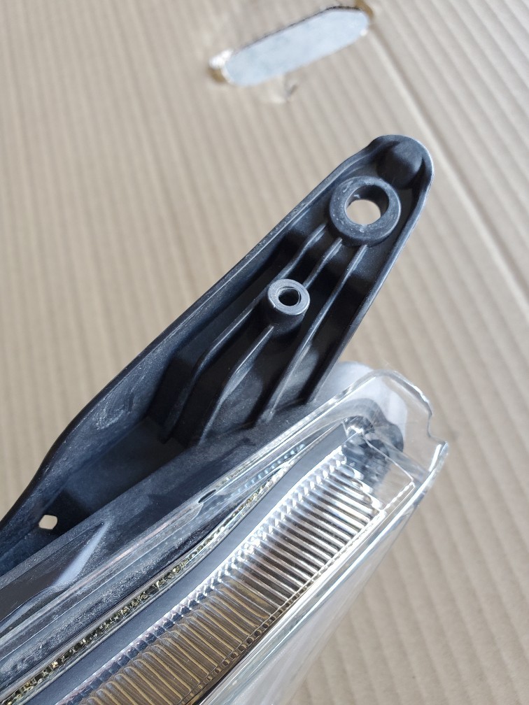 エスクァイア ZRR80 左 ヘッドライト トヨタ 後期 LED ZRR85 0 ヘッドランプ ZWR80 純正 ノア 補修歴有り ICHIKOH 純正」(ヘッドライト)(トヨタ用
