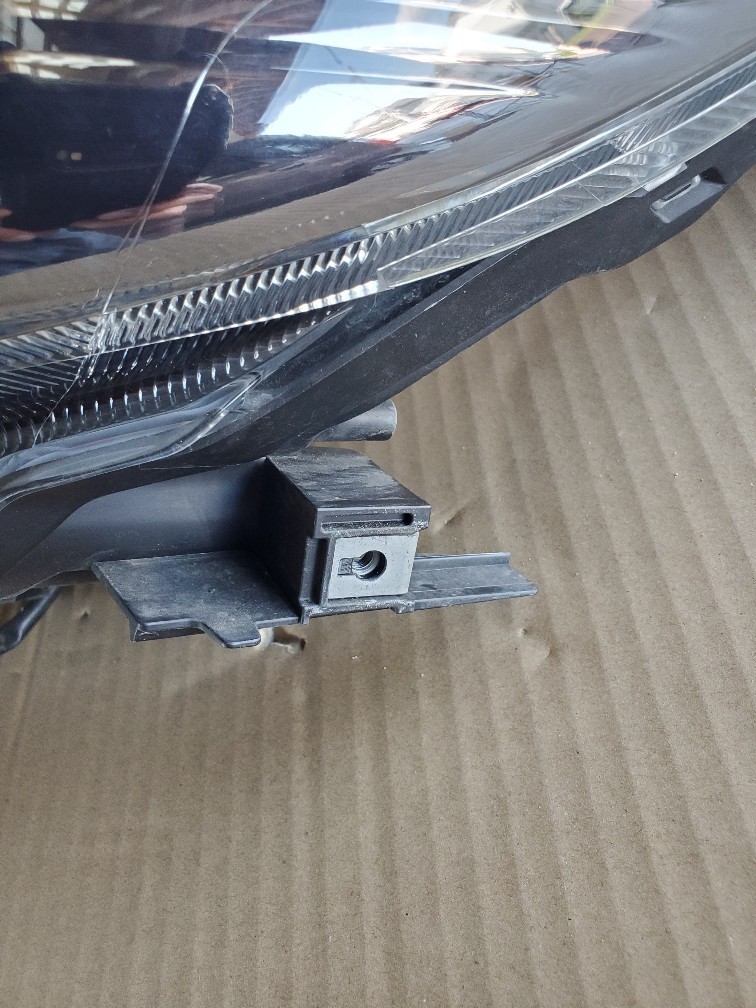 エスクァイア ZRR80 左 ヘッドライト トヨタ 後期 LED ZRR85 0 ヘッドランプ ZWR80 純正 ノア 補修歴有り ICHIKOH 純正」(ヘッドライト)(トヨタ用