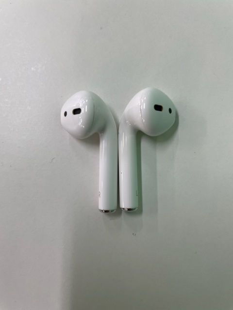 Apple AirPods 第2世代 MV7N2ZP/A AirPods with Charging Case A2032