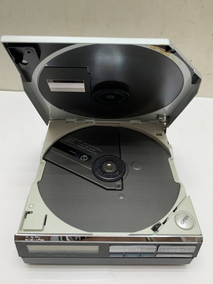 SONY ソニー Discman ディスクマン D-50MkII (ホワイト/白)/EBP-380