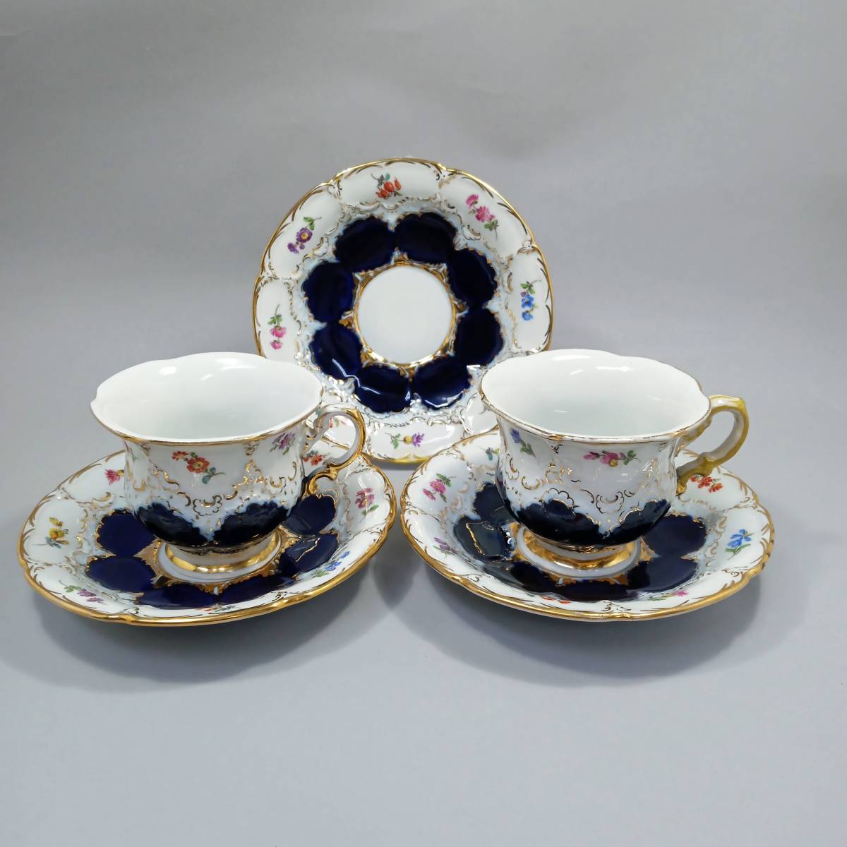 ◆マイセン Meissen 宮廷の小花 カップ＆ソーサー 2客 ソーサー1枚 セット 金装剥がれ 補修跡有り◆KAS28160.64①