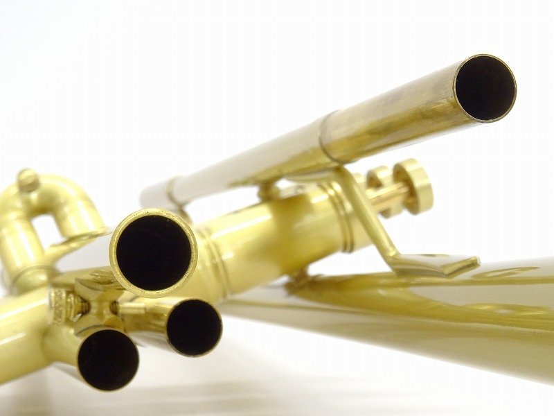 ♪♪【美品・元箱付】QUEEN BRASS Hino トランペット B♭ 日野皓正
