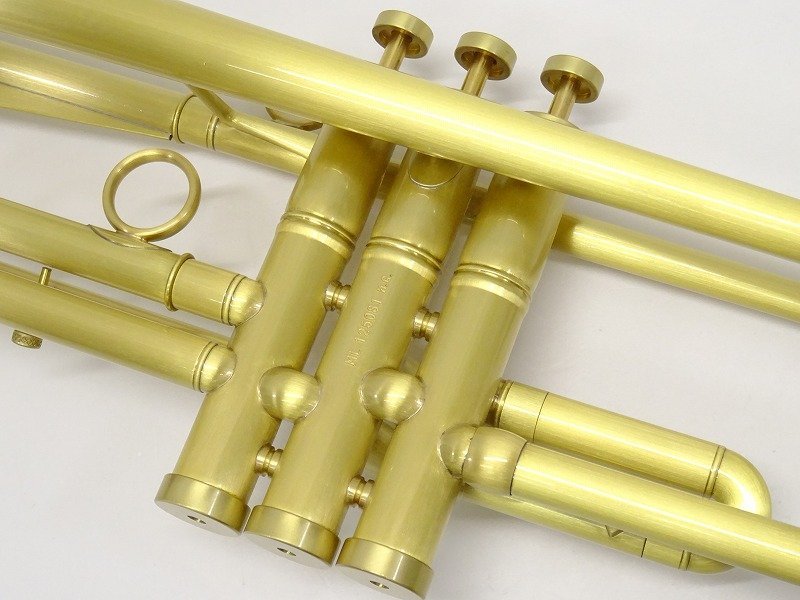 ♪♪【美品・元箱付】QUEEN BRASS Hino トランペット B♭ 日野皓正
