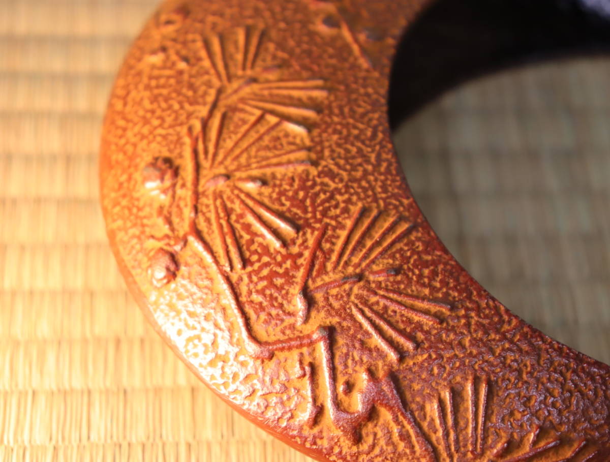 南部鉄器 猿手付 三日月型 吊り下げ花器/花入れ/花生 松竹梅/ススキ