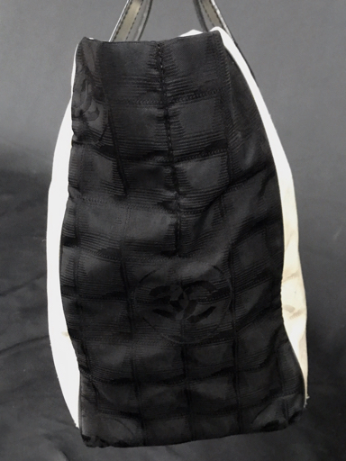 シャネル ニュートラベル トートPM ハンドバッグ シルバー金具 レディース バイカラー 黒×アイボリー系 CHANEL CHANEL シャネル ニュートラベルライン 買える どこで 8番台肩がけシルバー銀