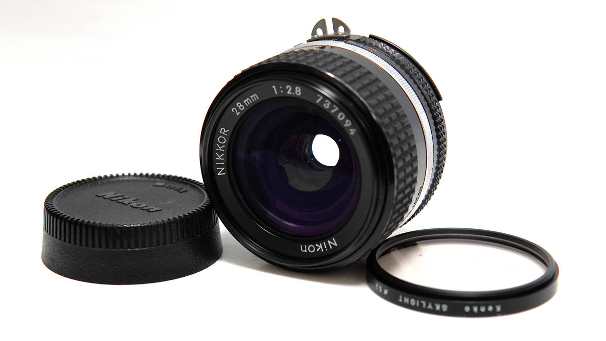 極上品 Nikon Ai-S Nikkor 28mm F2.8 AA2676 極上品Nikon Ai-s nikkor 28mm f2.8 極上品 Nikon Ai-S Nikkor 28mm