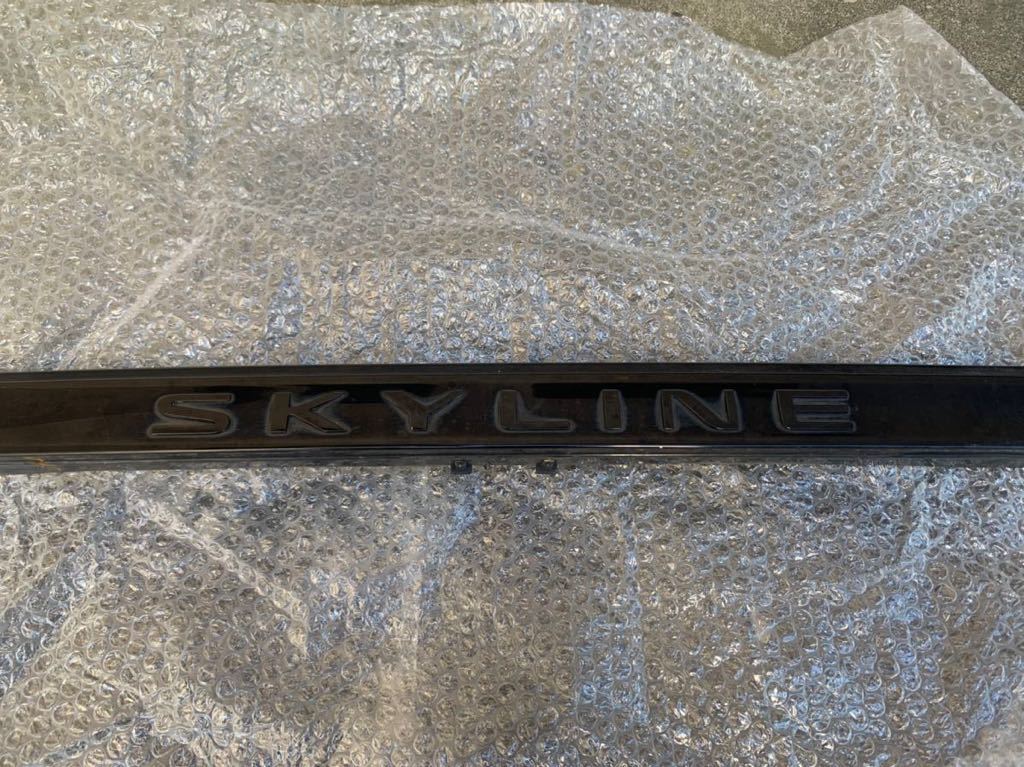超希少 R33 スカイライン 2ドア用 リアガーニッシュ SKYLINE 超希少 R33 スカイライン 2ドア用 リアガーニッシュ SKYLINE 超希少