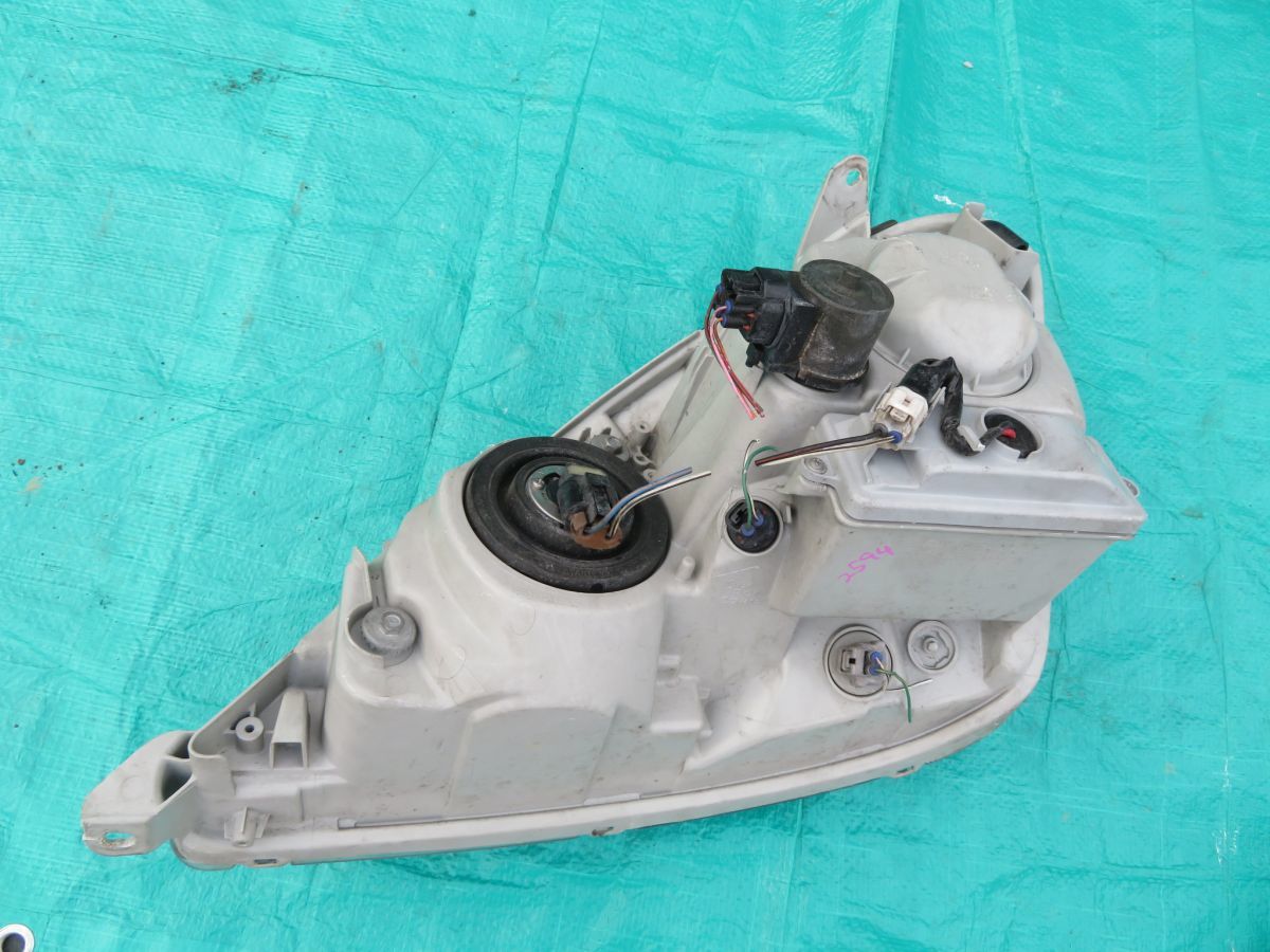 UCF31 30 セルシオ　HIDヘッドライト左右　STANLEY 前期　ランプ 6 セルシオ UCF30/UCF31 HID 右 ヘッドライト 右 ライト STANLEY 50-54
